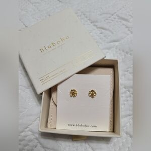 Bluboho flower earrings